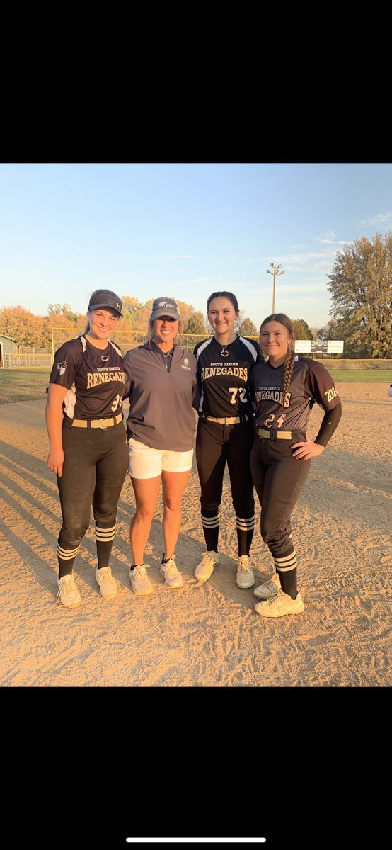 Thank you <a href="/CoachRFricke/">Coach Rachel Fricke</a> and @CoachHollandDSU for an amazing camp yesterday! It was so fun to talk to and meet both of you! <a href="/DSUSoftball/">Dakota State University Softball</a> <a href="/SDRFastpitch/">South Dakota Renegades Fastpitch Organization</a>