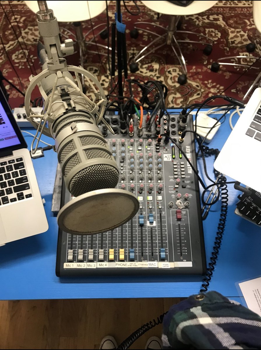 TheCircuitRadio's tweet photo. mellow Saturday nights vibes tonight from 8pm on https://t.co/a8Np76EaWL. Join me, won’t you? https://t.co/axaZwMoOW5