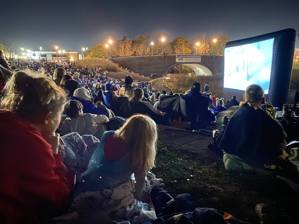 12°C and clear with a huge crowd at Dartmouth Crossing. Fireworks start soon!