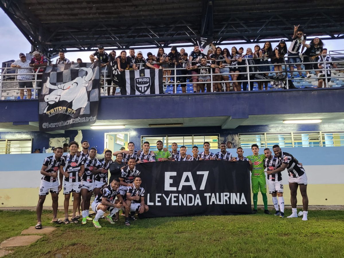 La_AlbinegraPMA's tweet photo. NUESTRA LEYENDA TAURINA ⚪⚫
NUESTRO CAPITÁN @edwinaguilargol https://t.co/uH35pZuULG