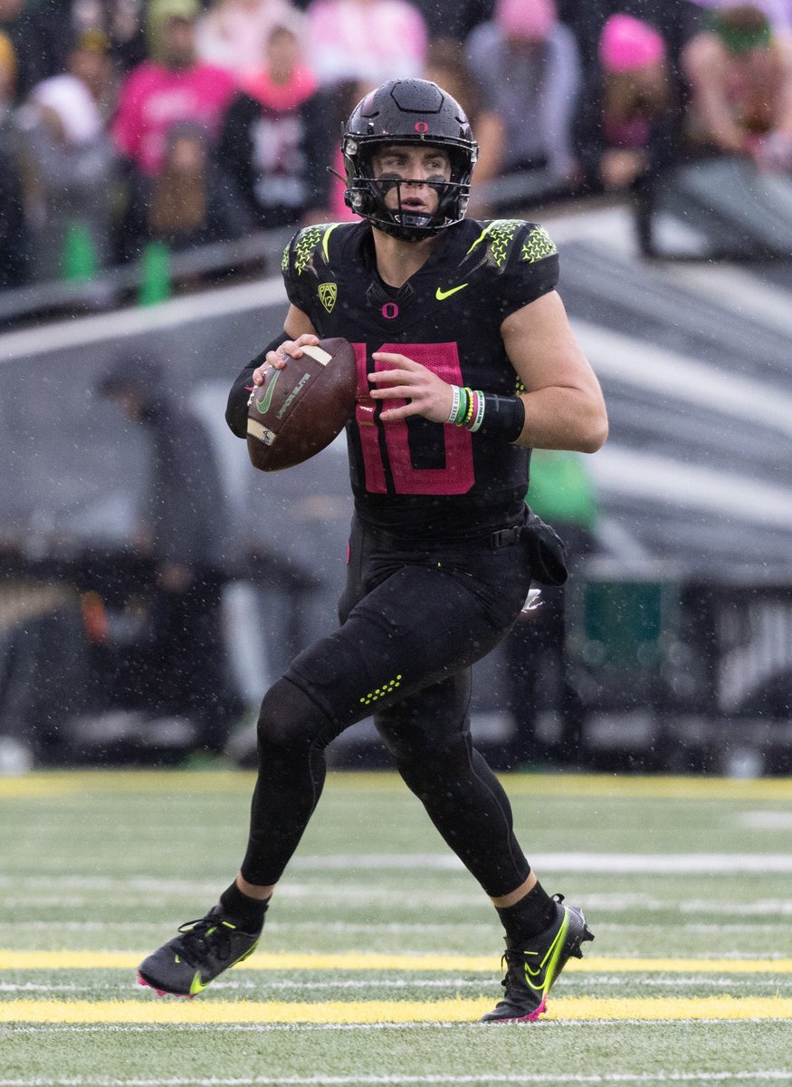 BR_CFB's tweet photo. Bo Nix becomes the third QB since 1996 to throw 5-plus passing TDs multiple times in a season, per @JamesCrepea

The last two? Justin Herbert (2019) and Marcus Mariota (2014) https://t.co/fD2dNq6s6m
