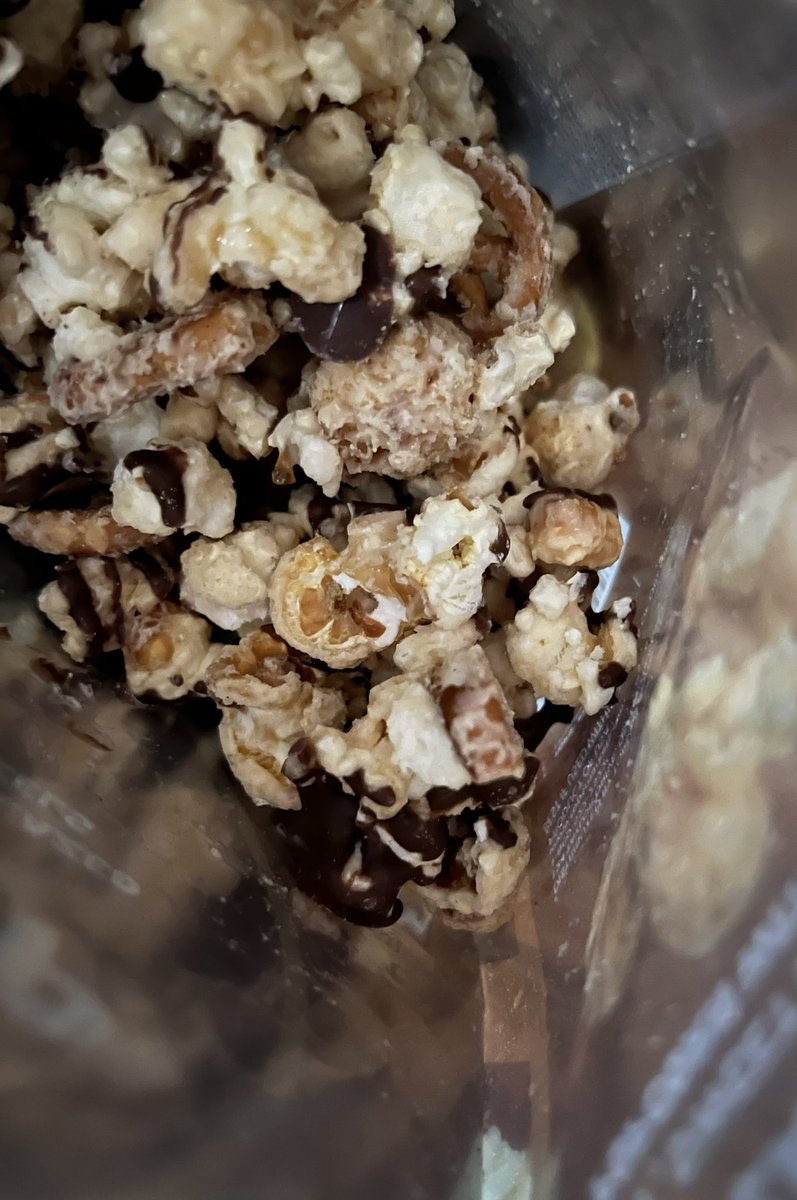 shook82's tweet photo. @TopsMarkets this seems like a whole lot of chocolate, especially considering I was very, very excited for my peanut butter popcorn splurge tonight…. https://t.co/h71xAzRRv4