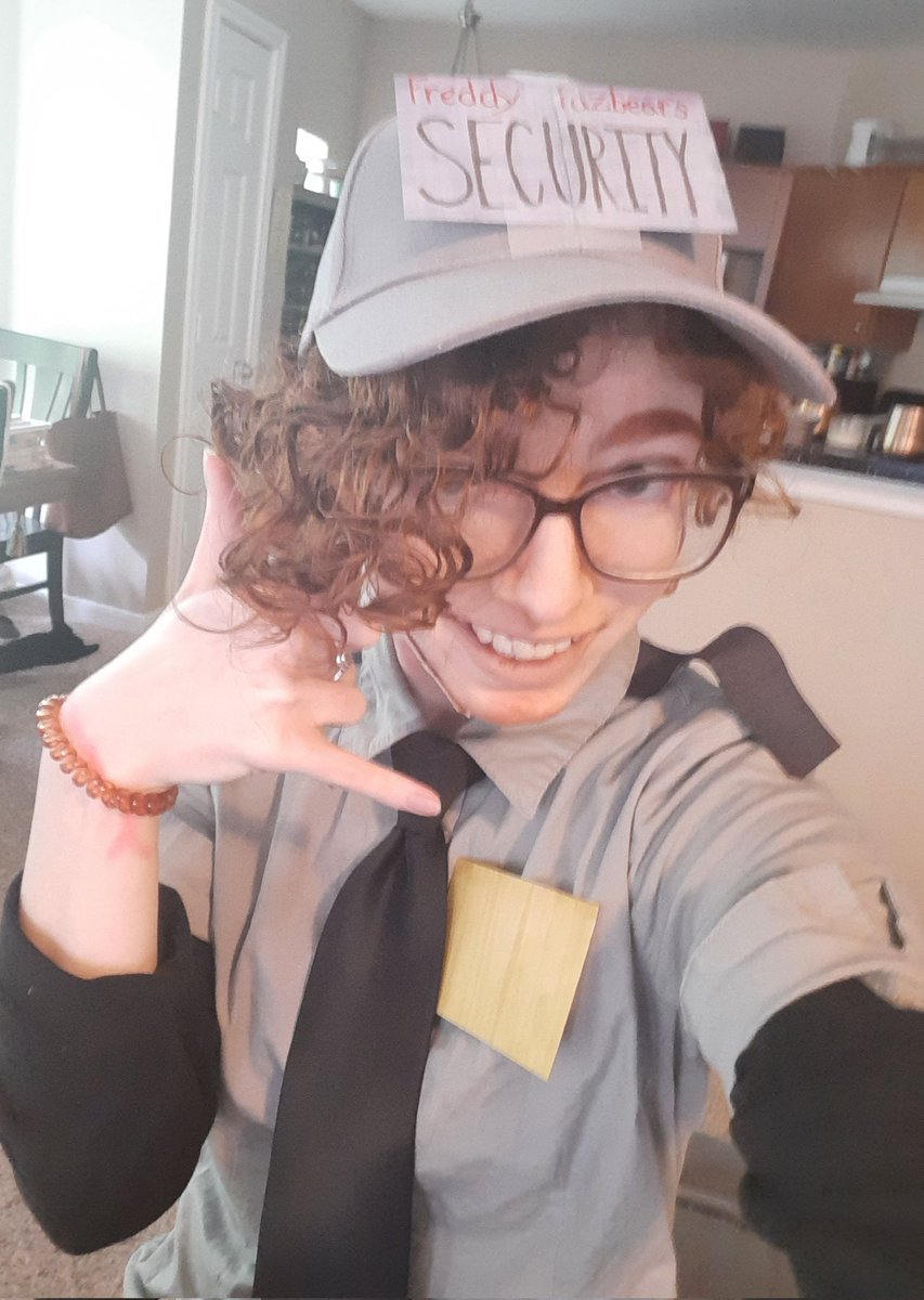 HeresToTheNerds's tweet photo. @horrifichymns I don't have drawings of him, but I cosplayed them! https://t.co/4cmbJppQvk