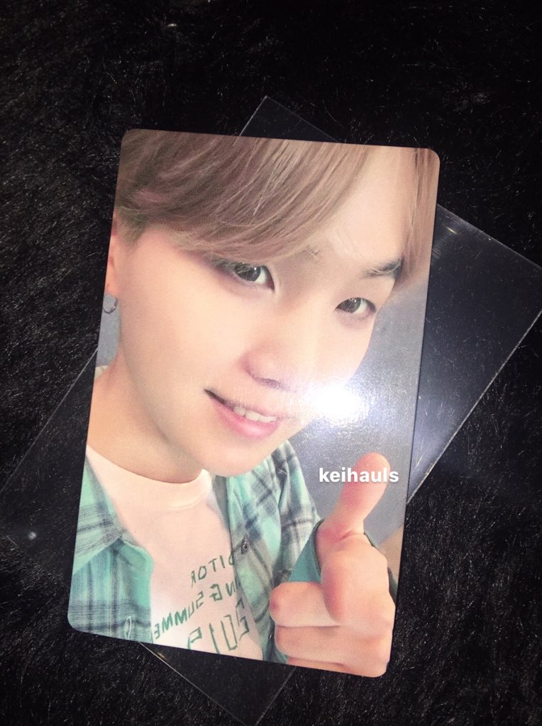 keihauls's tweet photo. wts lfb
yoongi japan lights pc 
— 300

t. suga bts https://t.co/niUVILiFAr