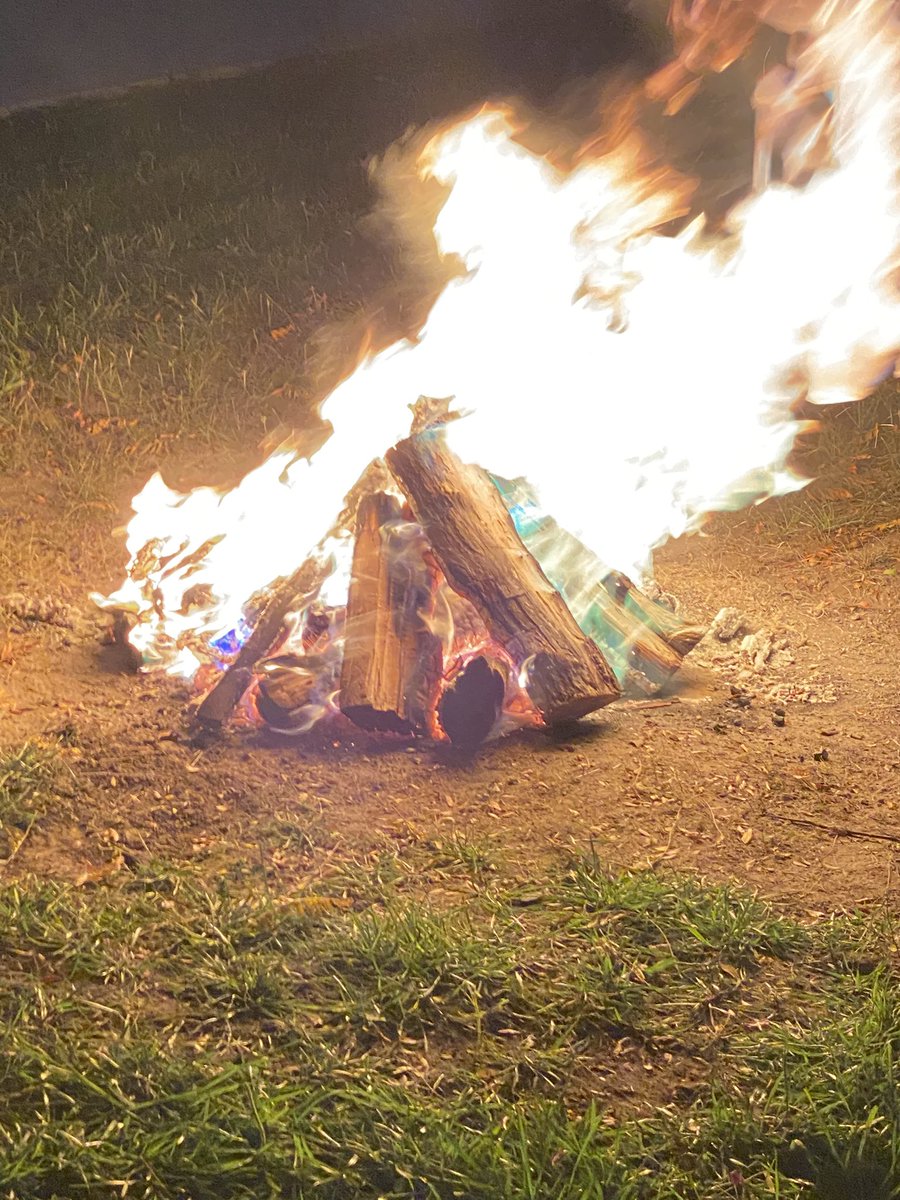 ToddMesser34's tweet photo. The time honored tradition…Burning of the of the jock @NewmanFootball1
#RollOnBlueMachine #BeAboutIt https://t.co/6au6luzpyE