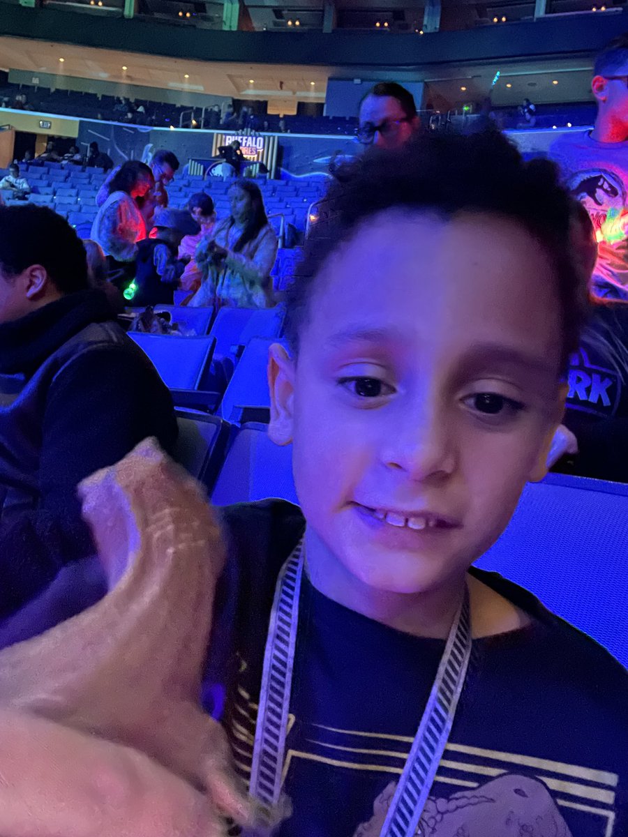 EMartinez_VAR's tweet photo. #JurassicWorldLiveTour https://t.co/TaMct11sEJ