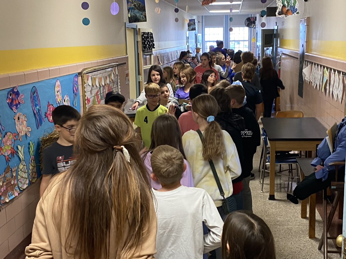 Canadochly Elementary tweet media