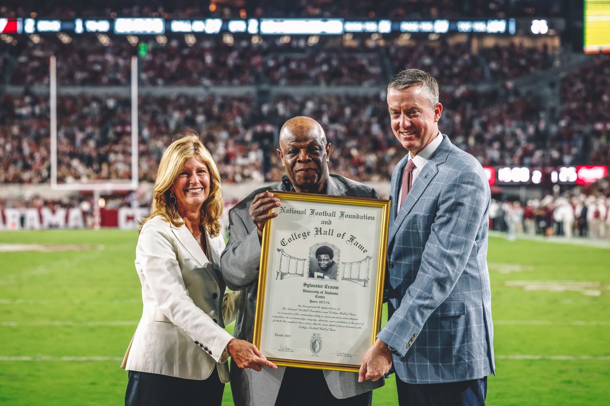 UA_Athletics's tweet photo. The newest NFF College Football Hall of Fame inductee and Alabama legendary center, Sylvester Croom!
#RollTide | @AlabamaFTBL https://t.co/Fcnb2NLGQe