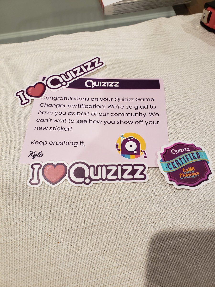 Look what came in the mail! Thanks for the stickers @KyleNiemis! I can't wait to use @quizizz more in the future! So far the staff have loved my tech check in!