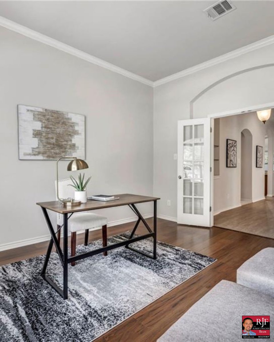 RJFischerTeam's tweet photo. Twin Creeks Country Club home with one of the most sought-after floor plans and a recent price reduction to $500k! 

https://t.co/ubBuzu50Rz
#TwinCreeksCountryClub #TwinCreeksGolfCourse #CedarParkLiving #CedarParkHomesForSale #AustinRealtor #AustinRealEstate #AustinTx #GolfCourse https://t.co/4rpJKPlvBr
