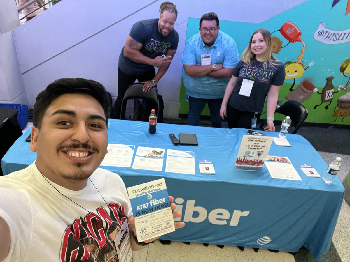 Bulls X AT&T Fiber squad spreading the word about the great AttFiber 🙌🏽 @KasiaGLM @arturo_GLM @TheAttTitan @GLM_FIBER_GOAT @kpflagship @BrianWest_GLM