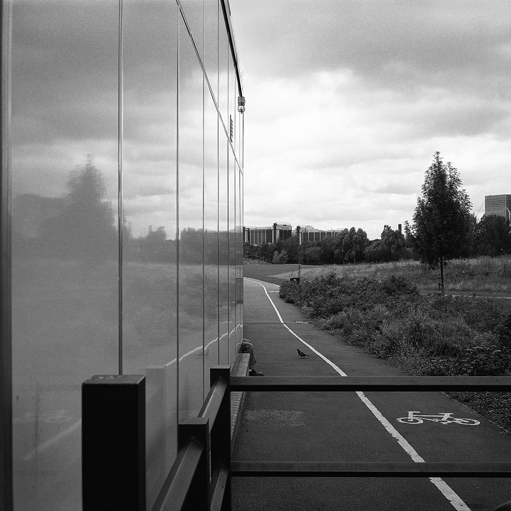 sunkim_art's tweet photo. GM!!!☀️
London, 2006
#sunkim #photography #blackandwhite #film #street #travel #art #fineart #nft #superikontaiv #tessar #6X6 #opensea #spatial #London #UK https://t.co/14TskFKfBk