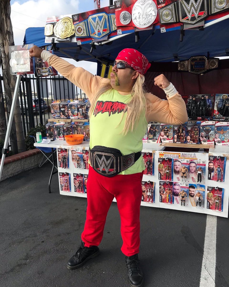 capt_marvelous's tweet photo. @HulkHogan running wild brother!!! https://t.co/HHNnyg7hs4