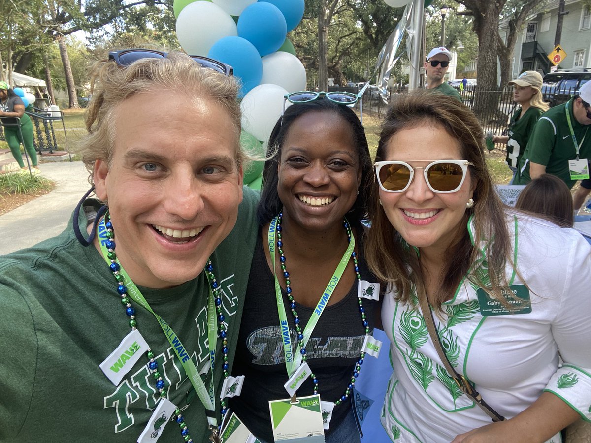LarryConnelley's tweet photo. Love the people of #Tulane. Homecoming is a celebration of our unique culture. #RollWave #TUWave22 https://t.co/MVYFc7RCgz