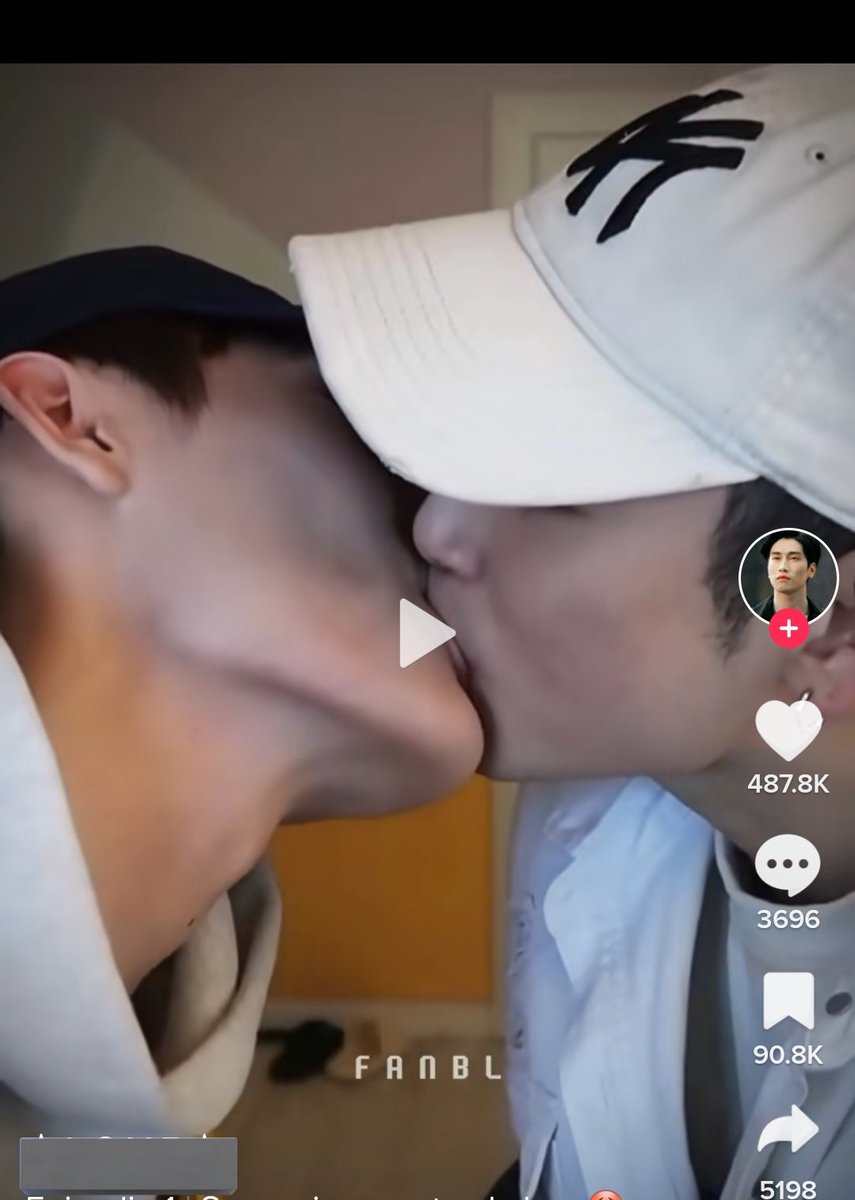 almost got a heart attack, I thought that they were svn and y3o omg💀💀