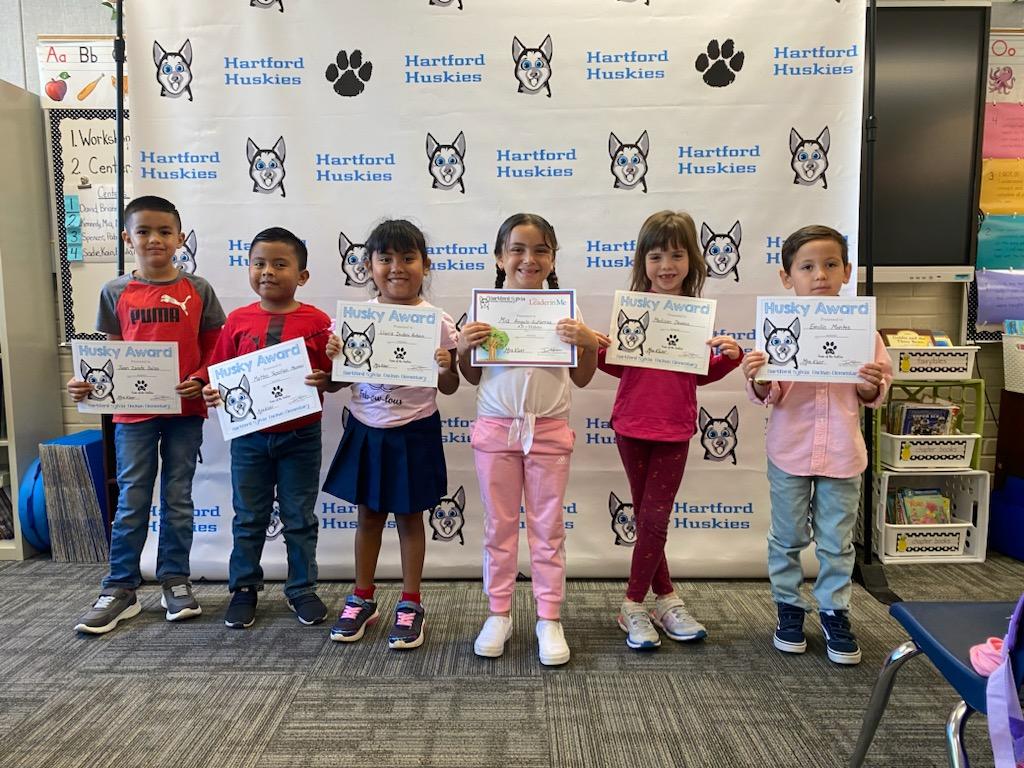 HartfordSEH's tweet photo. Congratulations to all of our Husky Leadership Winners for First Quarter!  We have a school full of amazing Leaders!  @cusd80 #wearechandler #hartfordhuskies https://t.co/KYq2CoaVkW