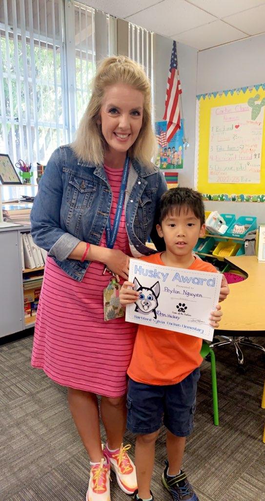 HartfordSEH's tweet photo. Congratulations to all of our Husky Leadership Winners for First Quarter!  We have a school full of amazing Leaders!  @cusd80 #wearechandler #hartfordhuskies https://t.co/QnpJDzjSnX