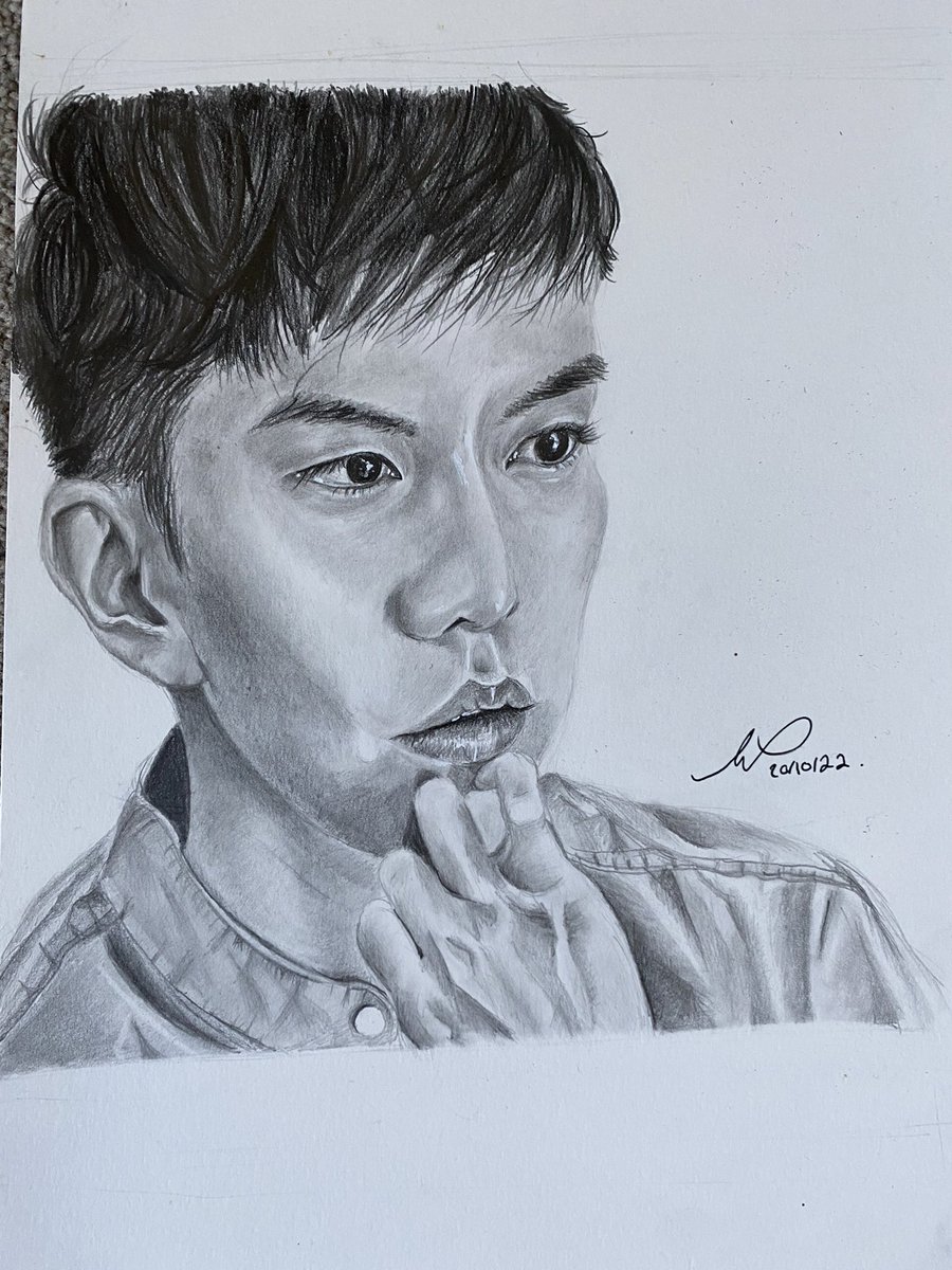 So believe it or not I am still drawing, and the next book I’m writing is on the cards soon! #WritingCommunity #drawing #art #ArtistOnTwitter please let me know if you’re after commission artwork! 
#LeeSeungGi <a href="/leeseungi/">lee seung gi 이승기</a>