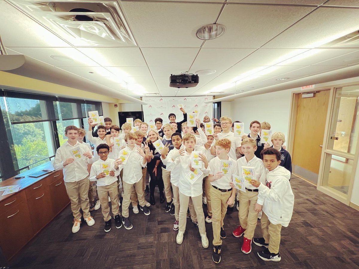 CAlifirenka's tweet photo. #sacredheartschool was such a fun visit! #iwillalwayswriteback https://t.co/8Zane0q4mu