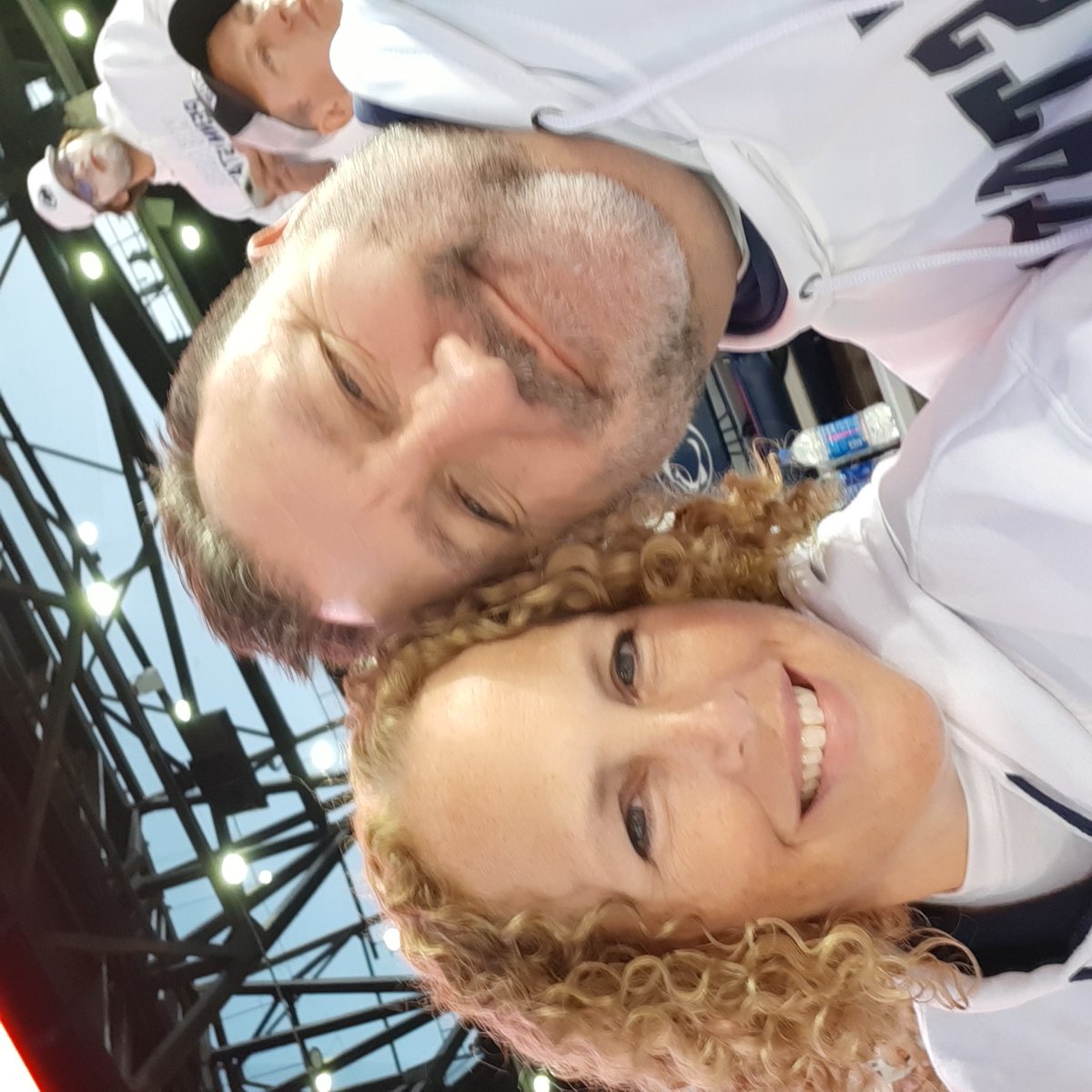 DFarantzos's tweet photo. White Out
#Beaver_stadium https://t.co/oTJyvcA0RF