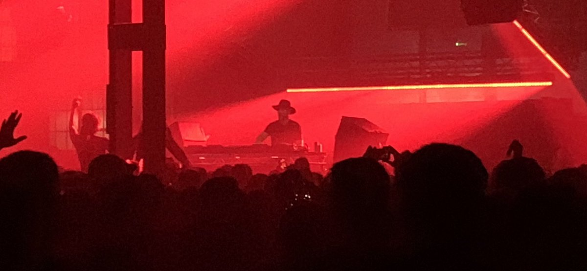 dave36chambers's tweet photo. Great night with @kolschofficial @thebeamslondon tonight! 

👏🏻👏🏻👏🏻 https://t.co/UJ8rV1772N