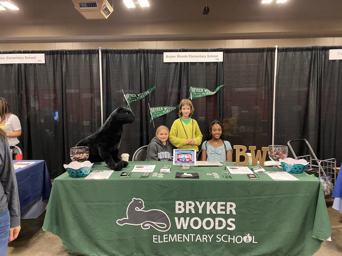 We loved seeing some familiar faces and meeting future <a href="/BrykerPanthers/">Bryker Woods</a> at the Austin ISD Showcase today! <a href="/AISDElementary/">@AISDElementaryProud</a> <a href="/WeAreAISD/">Austin ISD Office of Talent Strategy</a> <a href="/JenniferPace_TX/">Jennifer Pace</a>
