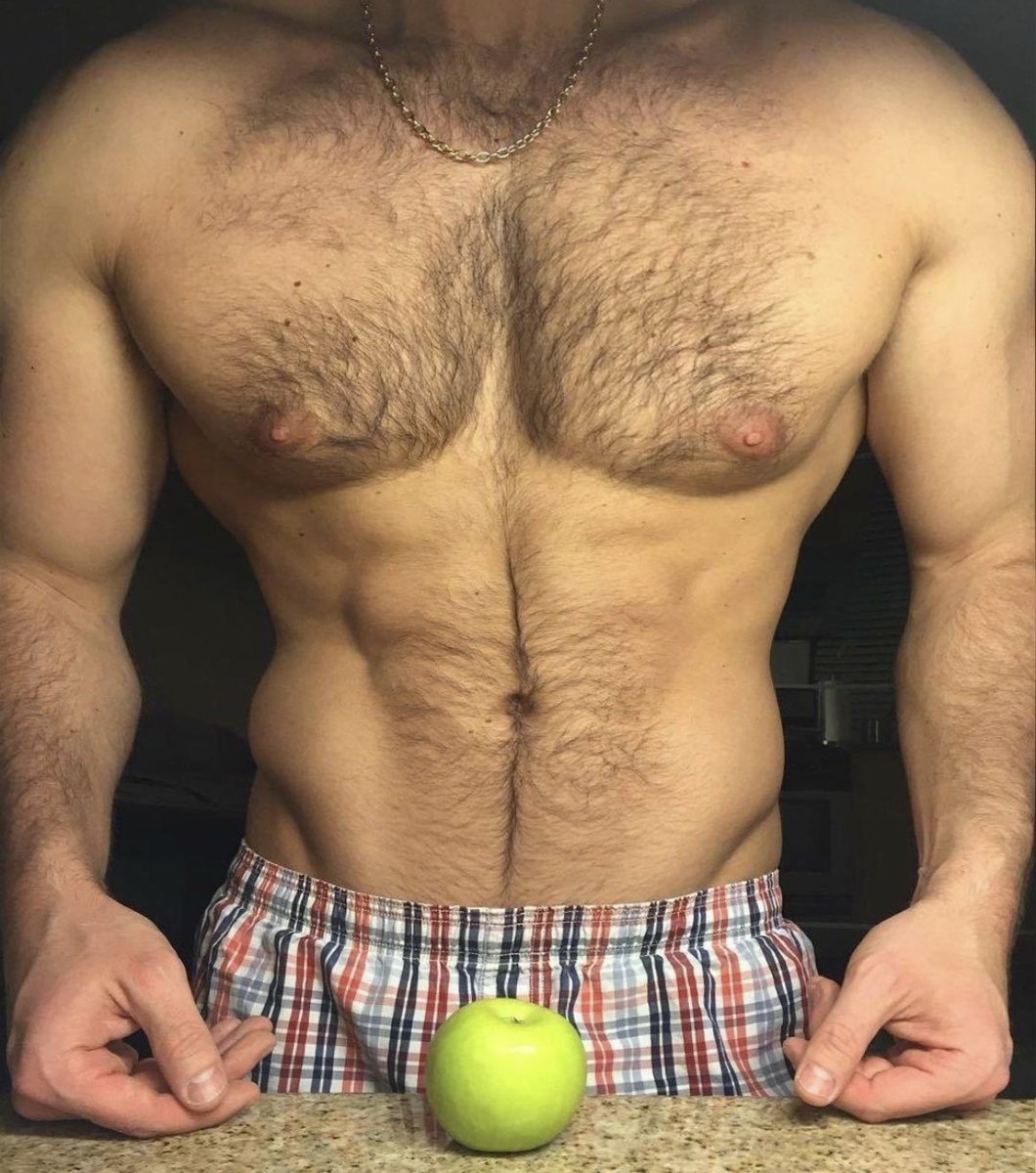 MarcM01855175's tweet photo. A hairy man is the sexiest thing alive https://t.co/M6L6LZjDl2