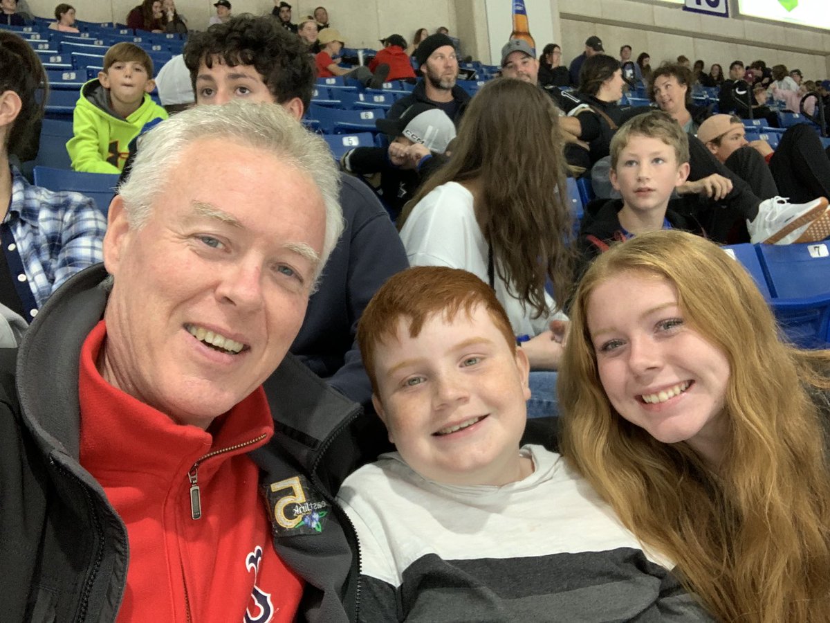 DavidDunphy's tweet photo. Enjoying the @IslandersHKY game against the @quebec_remparts with these 2. Our team may be down 5-1, but we aren’t being out worked in this game. Marty got to meet Jérémie Biakabutuka, Will Allen & Jacob Squires. #PatrickRoyInTheHouse #TooManyRedHeads? #MartyMan https://t.co/4d8gddhOx0