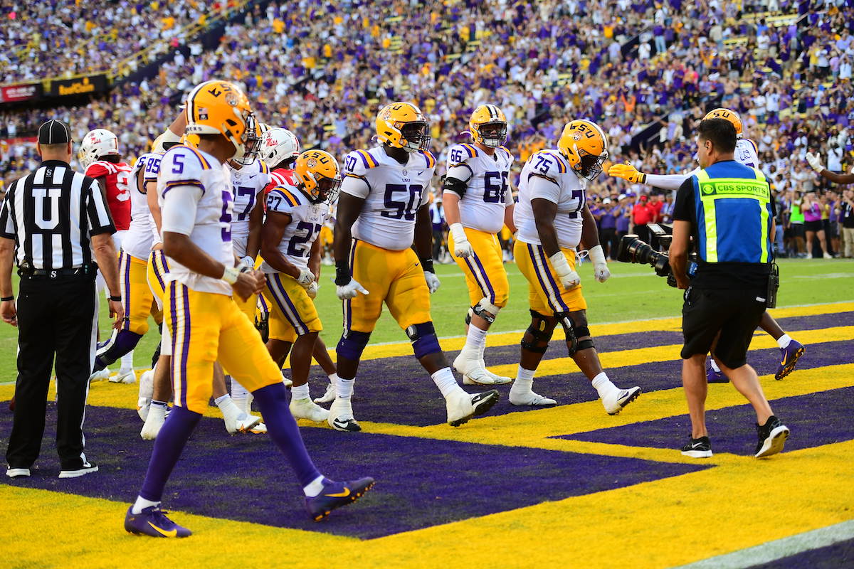 Four quarters of football. Four kinds of comebacks. Four games remaining. All @LSUfootball has to do is what it does best: Finish Strong. Unlocked column on GOLD, free for all to read: lsu.gold/articles/worsh…