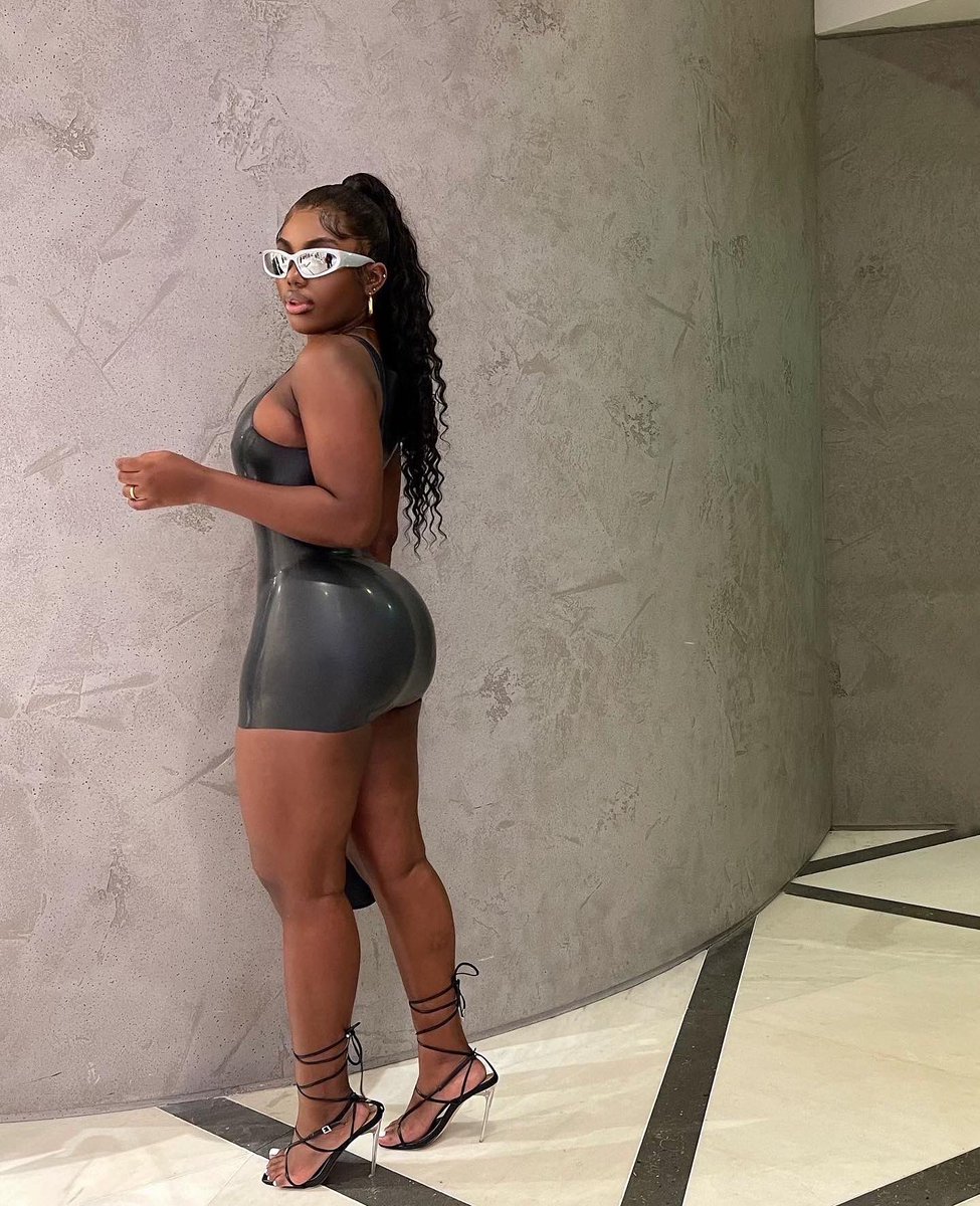 melaxgoddess's tweet photo. Likkle Miss 😏 https://t.co/n1nAmxILYS