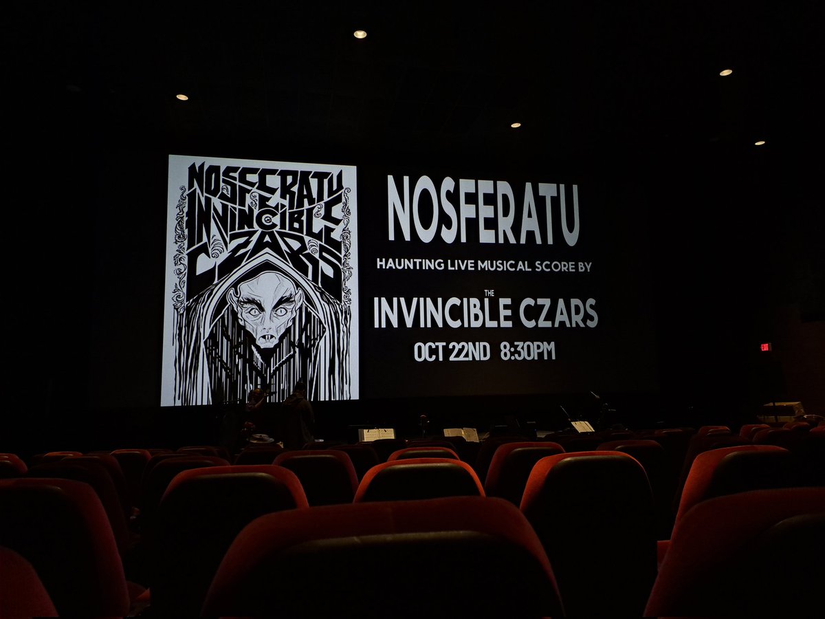 awkwardchild's tweet photo. At the Apollo and very excited for this 🍿🧛 https://t.co/heSRXks9OY