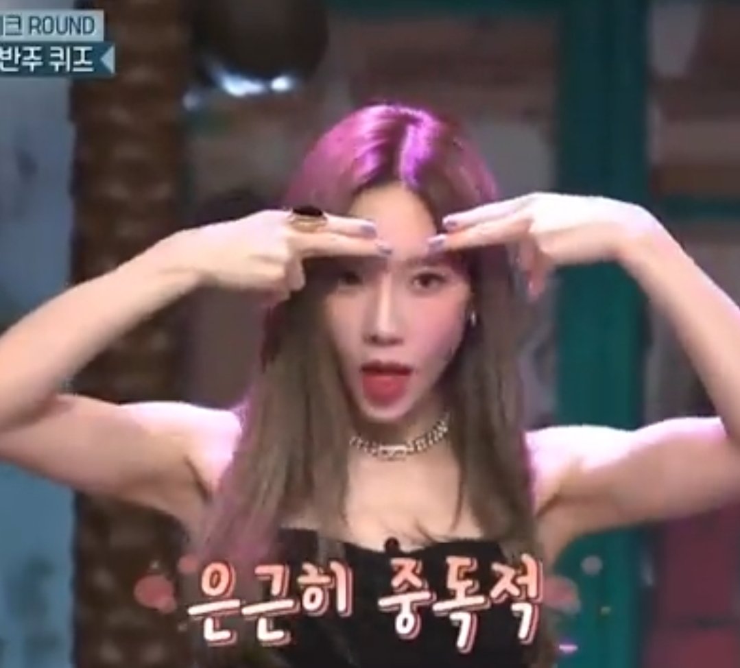 TaeyeonsArms's tweet photo. 😳 https://t.co/0tmJnZZ9Jl