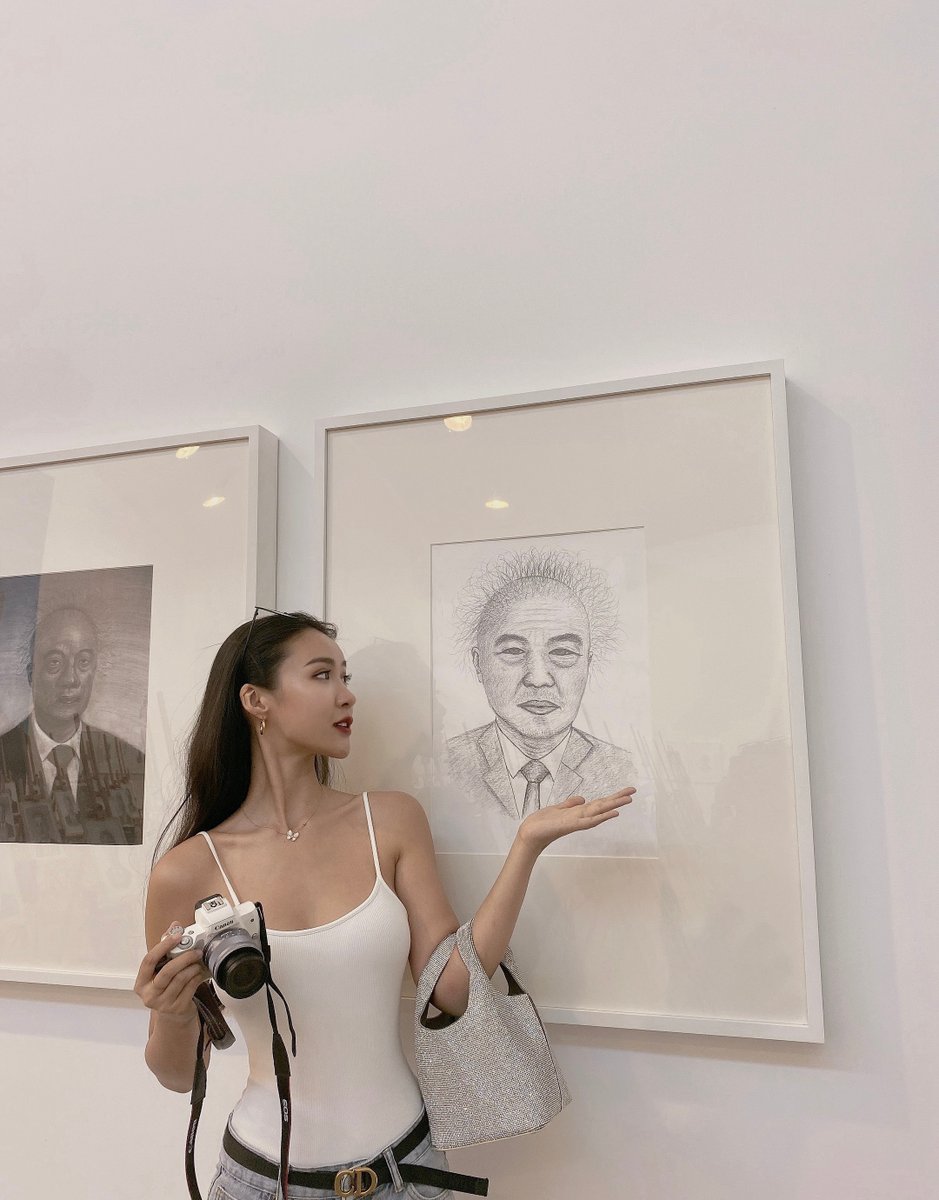 HwaLattimer's tweet photo. Behind every successful woman is herself😇. https://t.co/W6WsjTRxOE