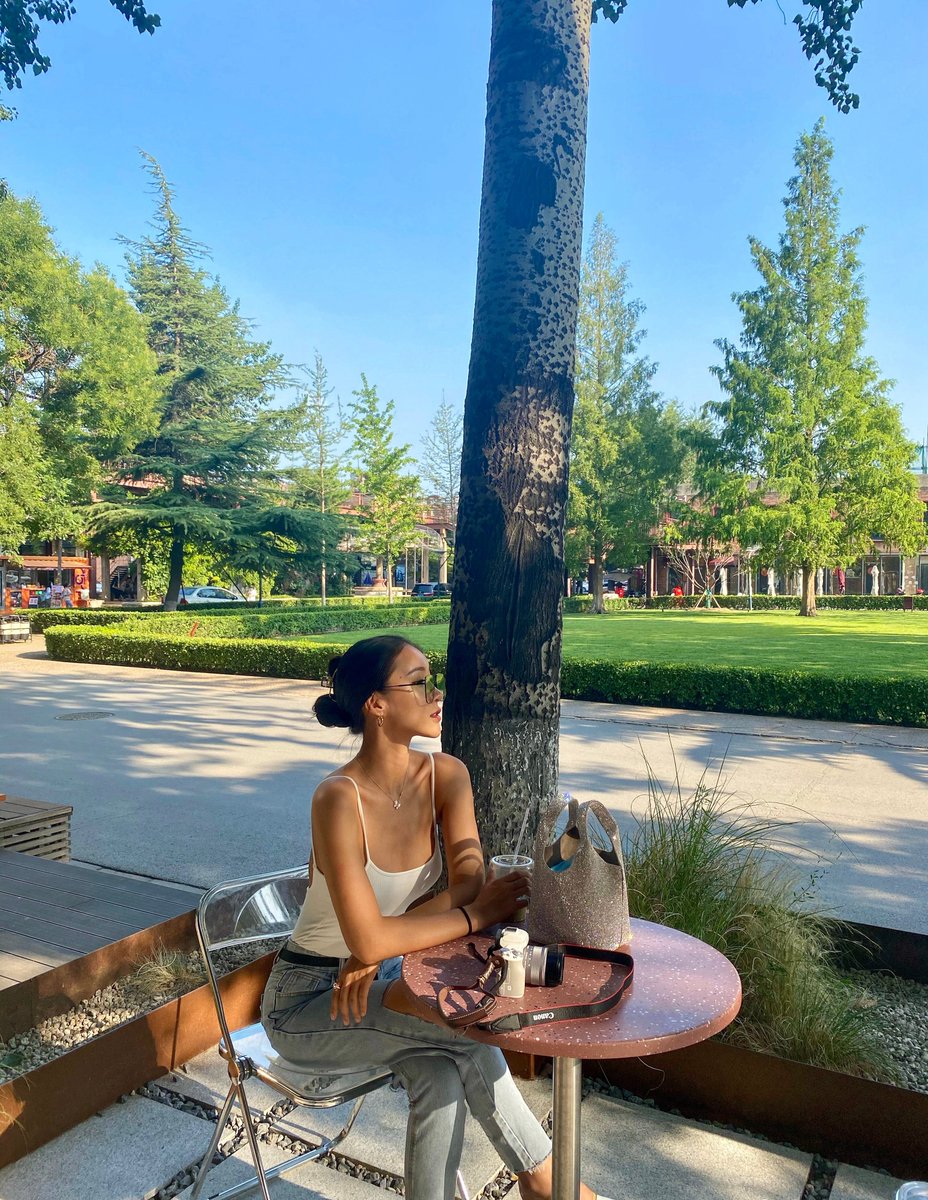 HwaLattimer's tweet photo. Behind every successful woman is herself😇. https://t.co/W6WsjTRxOE