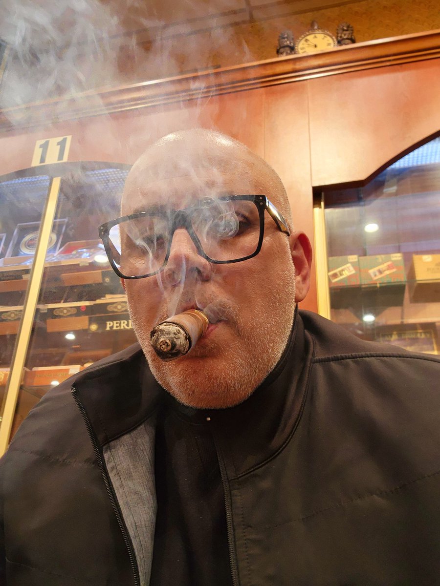 FrankieC tweet media