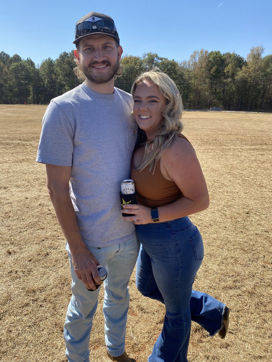 I’m marrying a Riley Green lookalike🤪