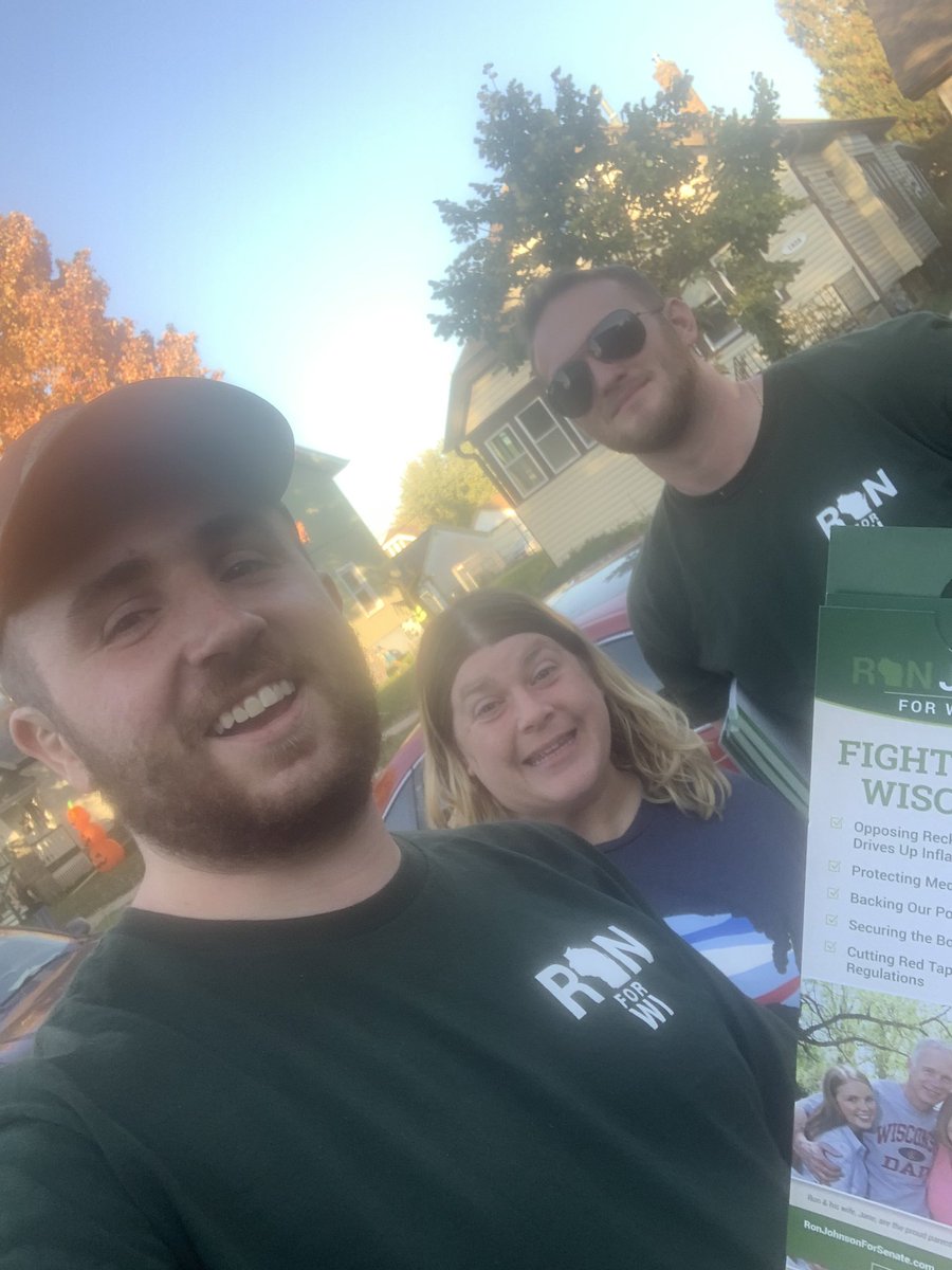 mwisco99's tweet photo. Great day knocking doors for @RonJohnsonWI in West Allis and Wauwatosa! 

@4thForRon continues to grow everyday we knock doors and make calls! https://t.co/Vc0xO5OIgt