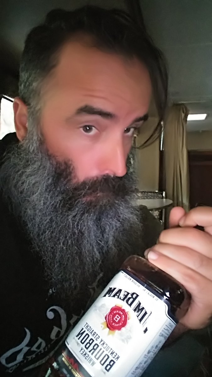 TheRealPhilipL1's tweet photo. Oh SHIT i just remembered what time it is!!!
#Shot30 https://t.co/gZNp7HVmjx