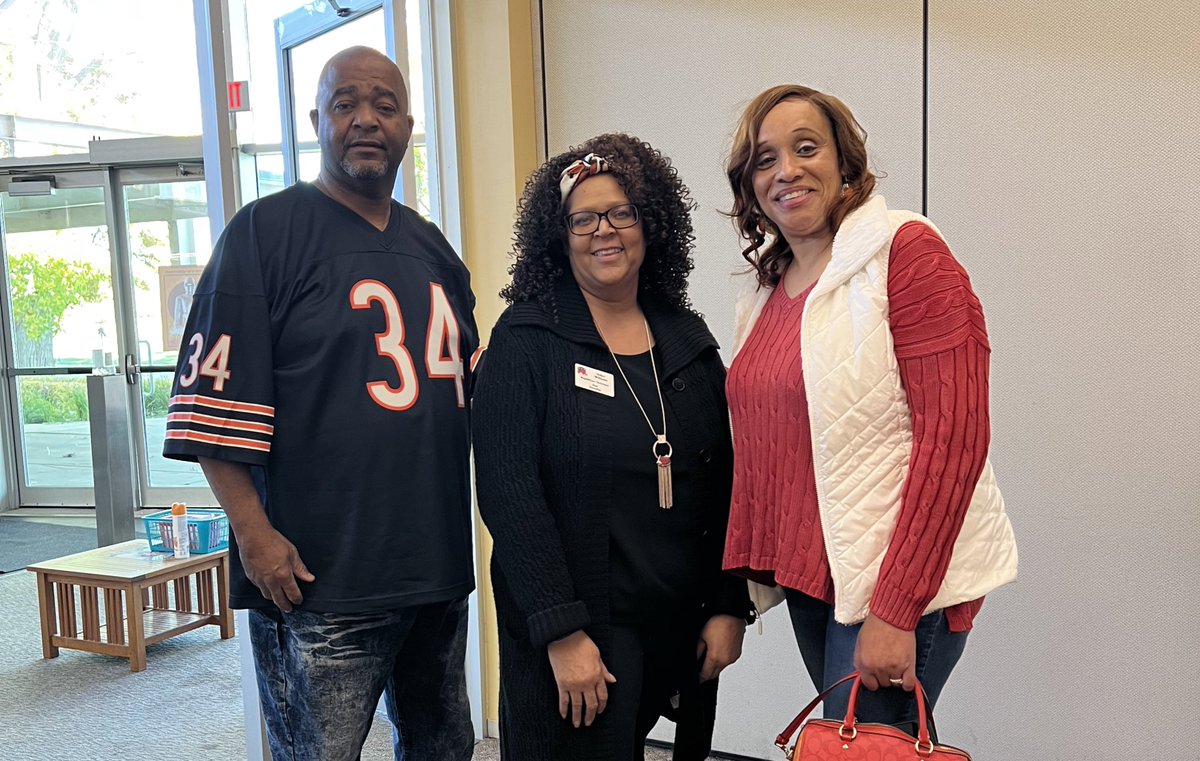 Dwilliams422's tweet photo. Meet &amp; Greet❤️❤️❤️ 10-22-22 
I had a great time ! What A Day 🔥🔥🔥🔥#zioniltownship #zionil #lakecountyil https://t.co/KoyQOiV9ky