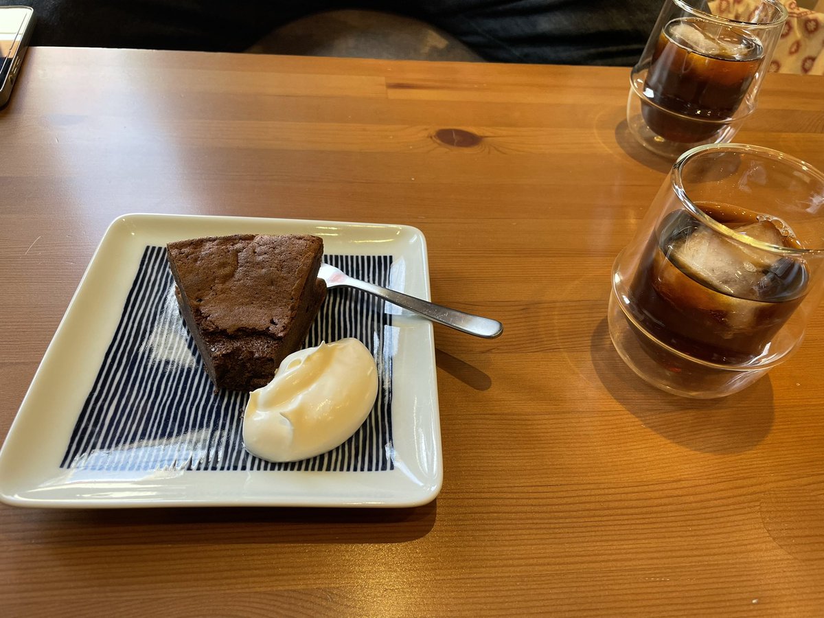 kuroninjaaa's tweet photo. 黒柴コーヒー💖
やっと来れた！
美味しいと噂のカフェオレベースもゲット✌️ https://t.co/OUnK9F0fuO