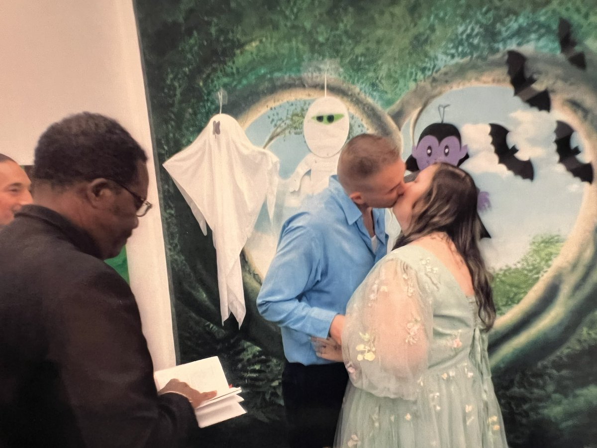 brandi 🌸 tweet media