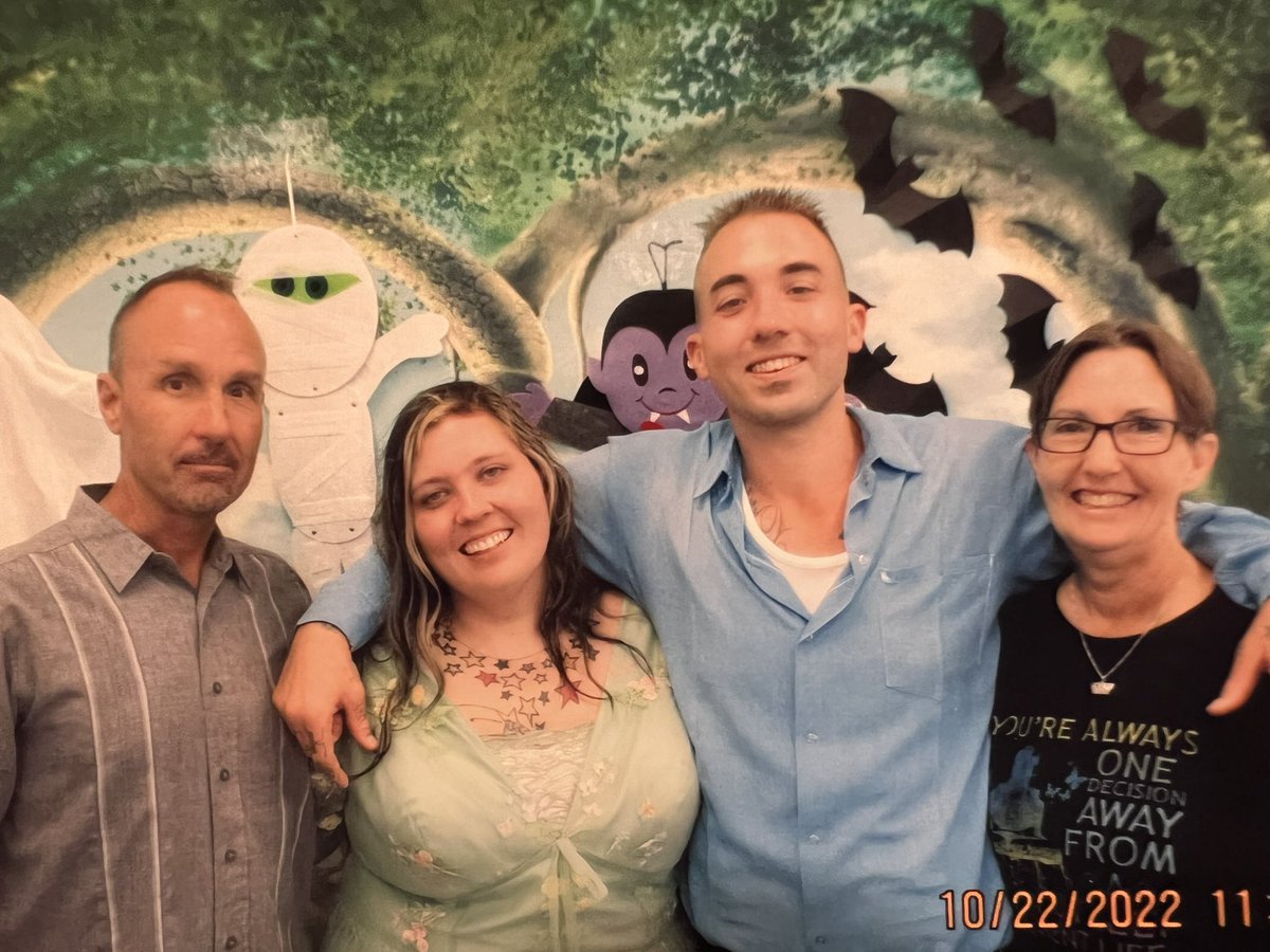 brandi 🌸 tweet media