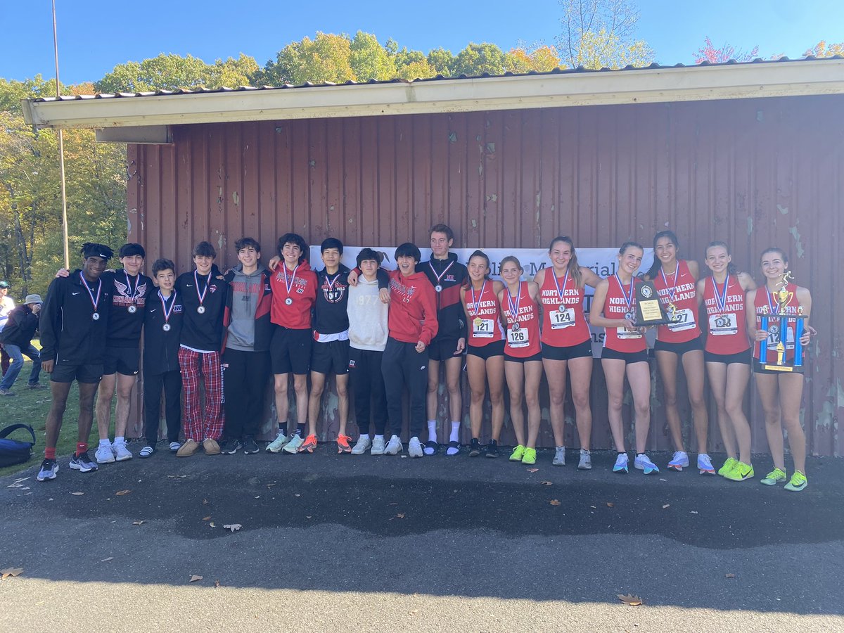 3rd Place at Bergen County MoC!! Back to back podium trips for the NHXC boys lead by senior Jackson Vogel in 11th place! Juniors Freddy Liljegren (21st) and Carter Monaco (22nd) also grab top 25th finishes with sub-17 performances! Way to go boys! <a href="/NHRHS_Athletics/">NH Athletics</a>