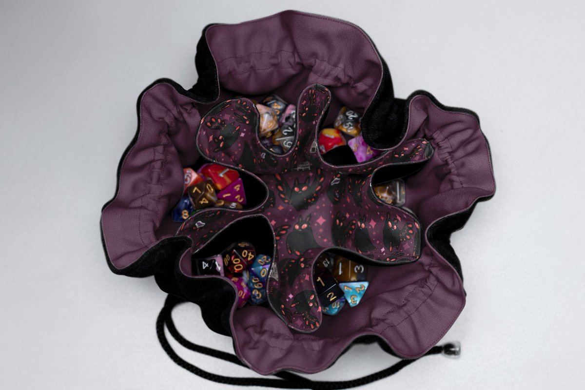 game_fancy's tweet photo. New velvet #mothman #dnddicebag with 6+1 pockets! It's will be new bestseller I think, ha-ha. Welcome to my #dicebag shop https://t.co/GIxsZHsCmg https://t.co/fqNYFDwg1i