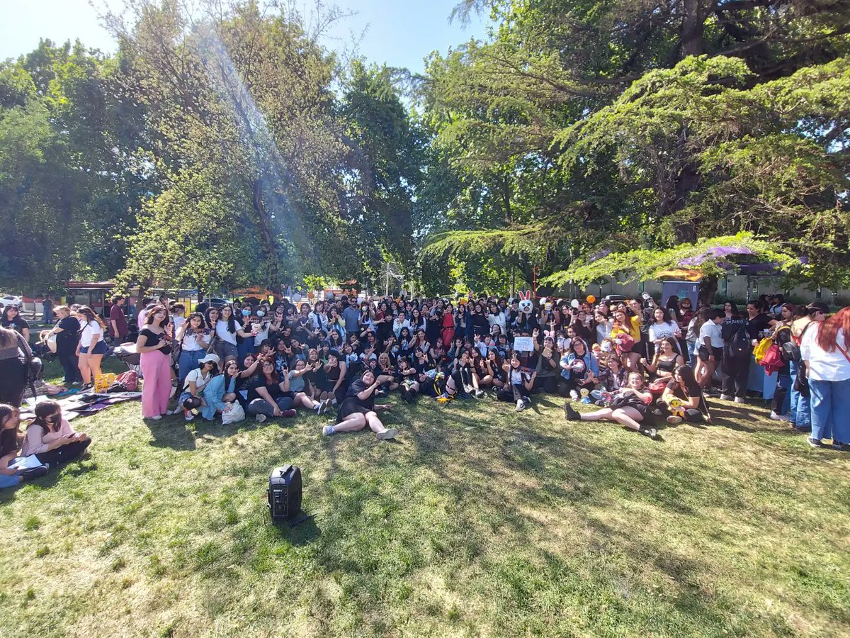 StrayKids_97's tweet photo. Evento de Stray kids hoy en santiago, chile❣️fueron más de 300 personas y fue un gusto participar de la organización ❤️

#StrayKids #chile #skz #스트레이키즈 https://t.co/wJEDU3qRVJ