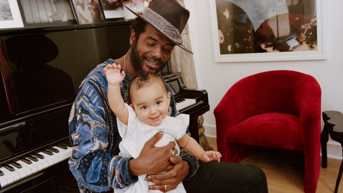 VogueRunway's tweet image. Discover gadgets, gear, and garb any dad is sure to love. vogue.cm/x7UwfVp