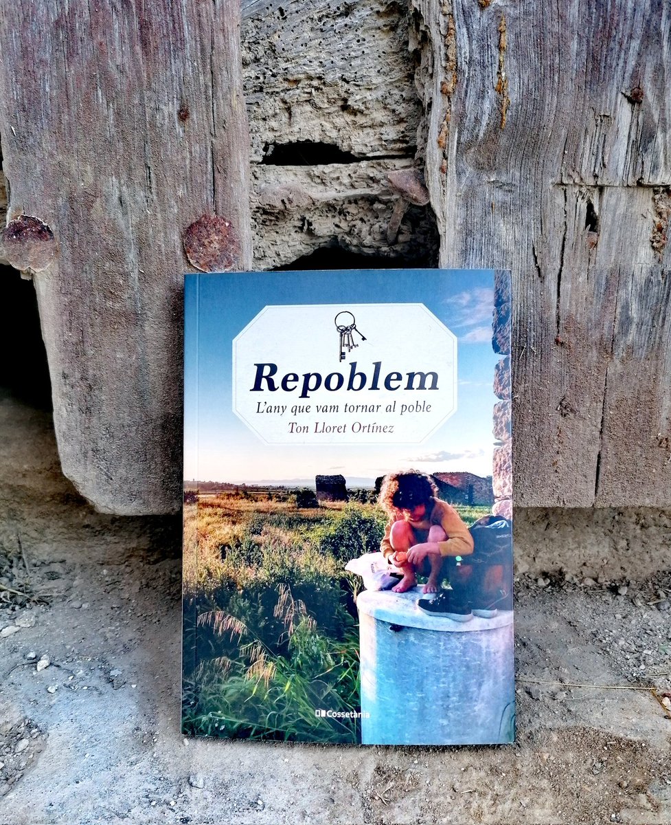 repoblem's tweet photo. Ja fa 12 mesos que va sortir el llibre:
 📚"Repoblem. L'any que vam tornar al poble".

Durant aquest temps, 165 biblioteques públiques l'han incorporat al seu catàleg 🎉🎉🎉
Tb el trobareu a les llibreries.
O encarregar-lo online a:
https://t.co/uZHTt8GhUp https://t.co/13ZG9Is5HR