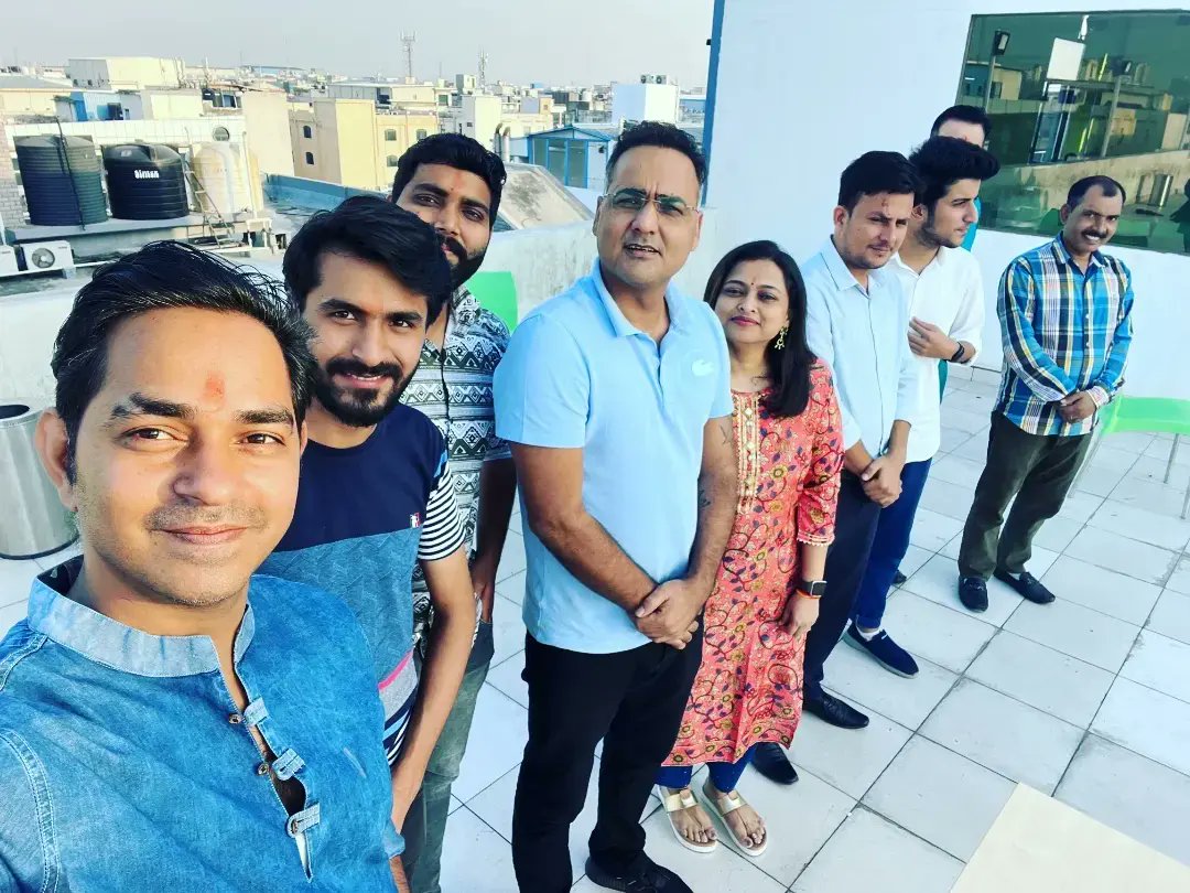 aarkasports's tweet photo. Diwali Celebration 🎉 at Aarka Sports Mangement & MS Dhoni Cricket Academy with all Head Office team.
#diwali #celebration #aarkasports #msdca #aarkateam #msdcaindia #diwali 🎉 https://t.co/fzzoYrRr8L