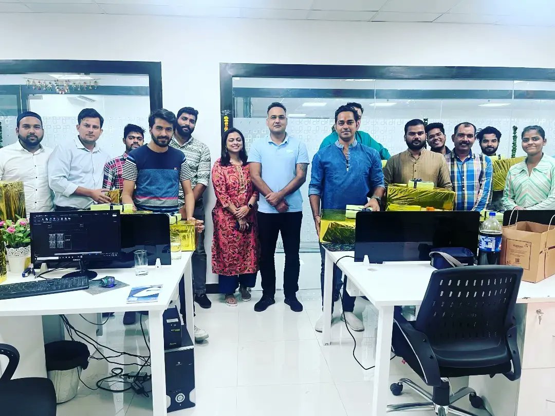 Letzplay_News's tweet photo. Diwali Celebration 🎉 at Aarka Sports Mangement & MS Dhoni Cricket Academy with all Head Office team.
#diwali #celebration #aarkasports #msdca #aarkateam #msdcaindia #diwali 🎉 https://t.co/mTiBnFXxga