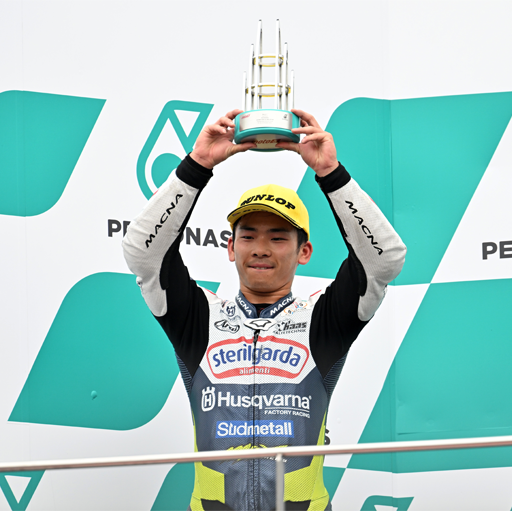 Max_Racing_Team's tweet photo. Race of #MalaysianGP
.
🅿️1️⃣  @johnmcp17 – Best Lap 2'13.273⏱️
🅿️2️⃣  @AyumuSasaki1 – Gap + 0.048 – Best Lap 2'12.671 ⏱️
.
#HusqvarnaMotorcycles #FR250GP #Sterilgarda #Moto3 #MotoGP #AS71 #AyumuSasaki #JohnMcPhee #MaxBiaggi #MaxRacingTeam https://t.co/ZHS3nBSJeo